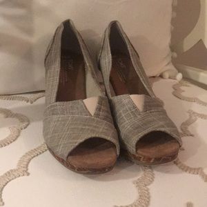Toms Wedges